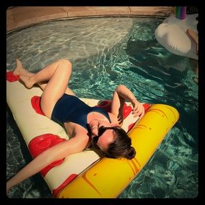 Meet your Posher, Merry